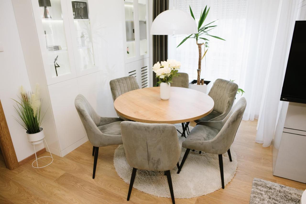 Lusso Apartman Subotica Esterno foto