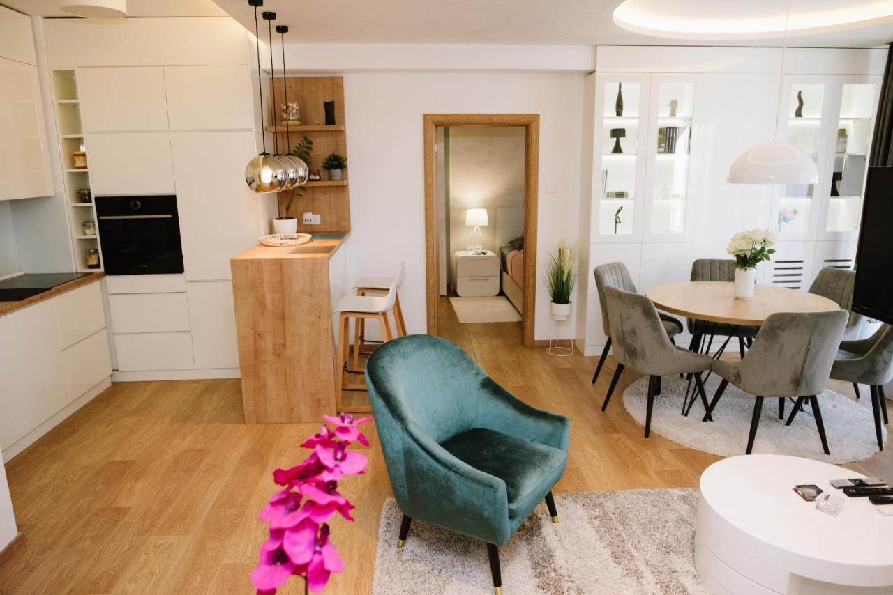 Lusso Apartman Subotica Esterno foto
