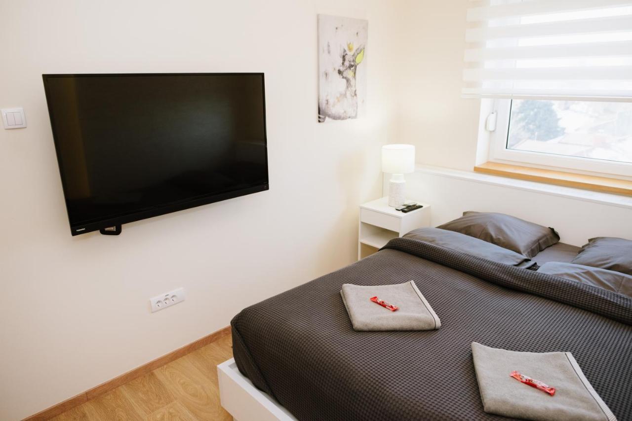 Lusso Apartman Subotica Esterno foto